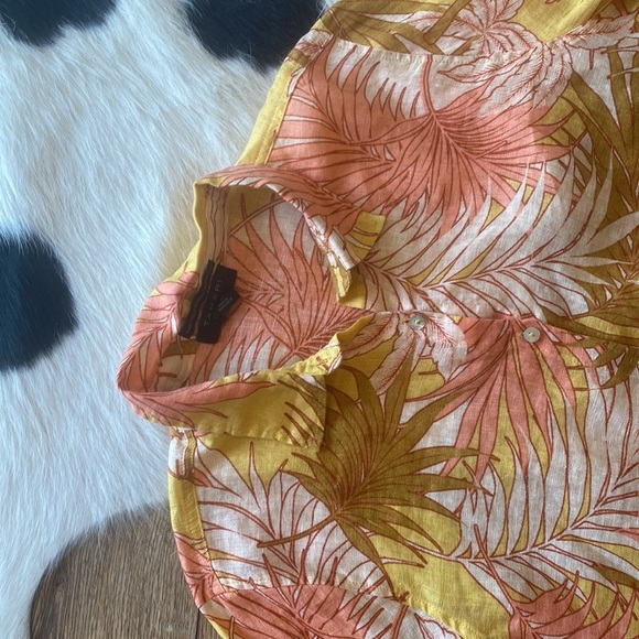 Tahari linen oversized button-up shirt tropical print - Picture 6 of 10